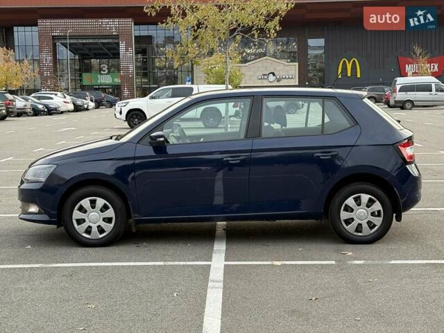 Синий Шкода Фабия, объемом двигателя 1 л и пробегом 108 тыс. км за 7300 $, фото 1 на Automoto.ua