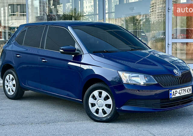 Синий Шкода Фабия, объемом двигателя 1.2 л и пробегом 161 тыс. км за 8500 $, фото 3 на Automoto.ua