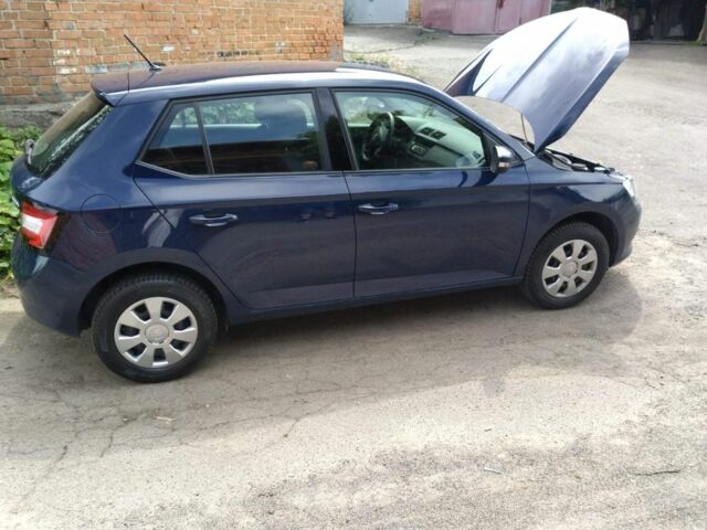 Синий Шкода Фабия, объемом двигателя 1 л и пробегом 100 тыс. км за 7000 $, фото 9 на Automoto.ua