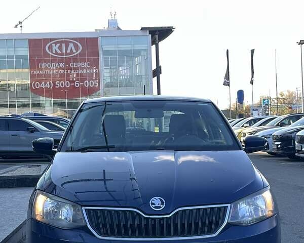 Шкода Фабия 2018 в Киеве на Automoto.ua Синий Шкода Фабия, объемом двигателя 1 л и пробегом 167 тыс. км за 6062 $, фото 2 на Automoto.ua