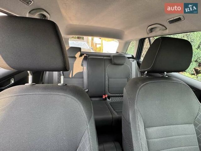 Синий Шкода Фабия, объемом двигателя 1 л и пробегом 123 тыс. км за 7600 $, фото 6 на Automoto.ua