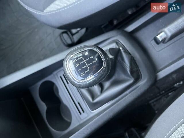 Шкода Фабия 2018 в Киеве на Automoto.ua Синий Шкода Фабия, объемом двигателя 1 л и пробегом 188 тыс. км за 6305 $, фото 22 на Automoto.ua