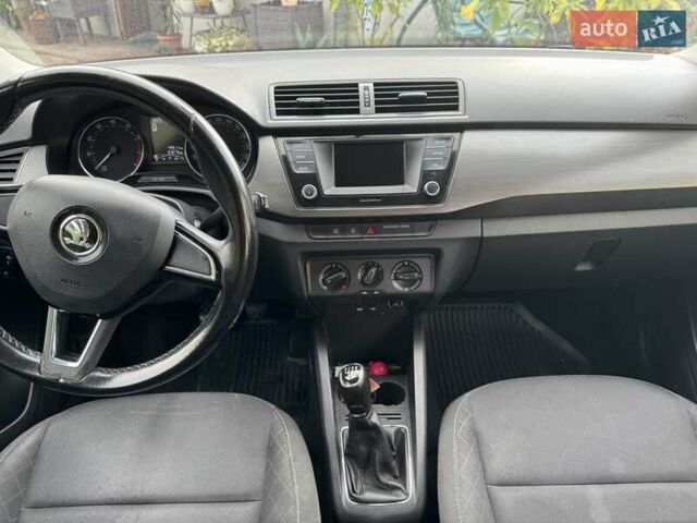 Синий Шкода Фабия, объемом двигателя 1 л и пробегом 123 тыс. км за 7600 $, фото 8 на Automoto.ua
