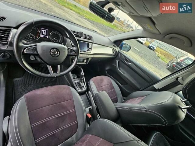 Синий Шкода Фабия, объемом двигателя 1 л и пробегом 41 тыс. км за 15800 $, фото 14 на Automoto.ua