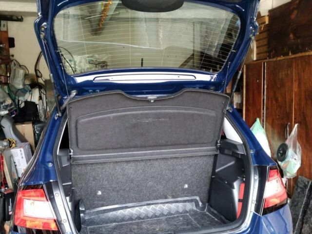 Синий Шкода Фабия, объемом двигателя 1 л и пробегом 100 тыс. км за 7000 $, фото 10 на Automoto.ua