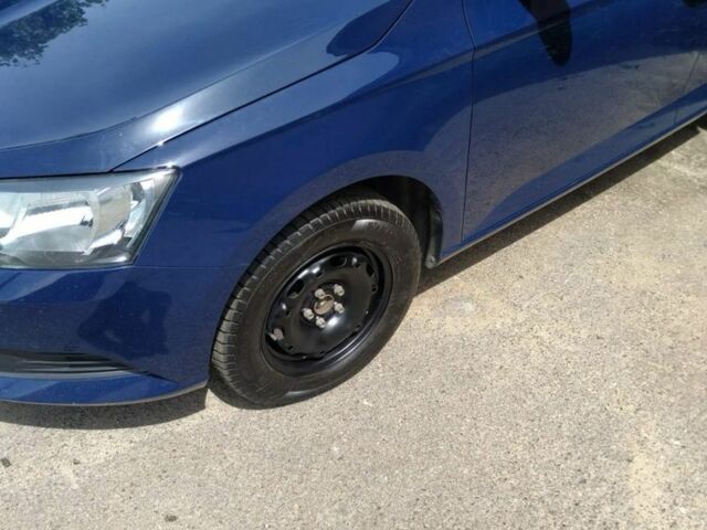 Синий Шкода Фабия, объемом двигателя 1 л и пробегом 100 тыс. км за 7000 $, фото 7 на Automoto.ua