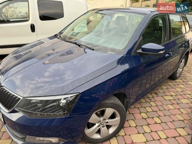 Синий Шкода Фабия, объемом двигателя 1 л и пробегом 123 тыс. км за 7600 $, фото 3 на Automoto.ua