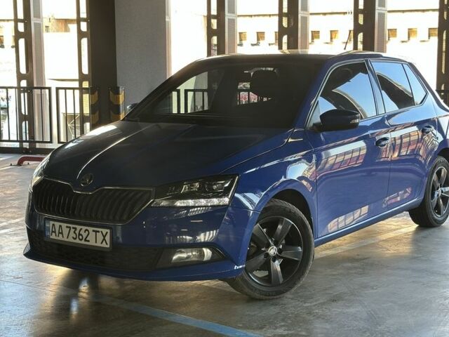 Синий Шкода Фабия, объемом двигателя 1 л и пробегом 153 тыс. км за 8500 $, фото 2 на Automoto.ua