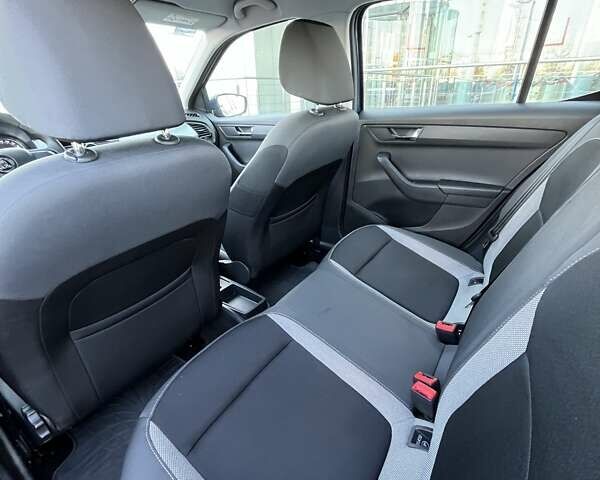 Шкода Фабия 2018 в Киеве на Automoto.ua Синий Шкода Фабия, объемом двигателя 1 л и пробегом 188 тыс. км за 6305 $, фото 9 на Automoto.ua