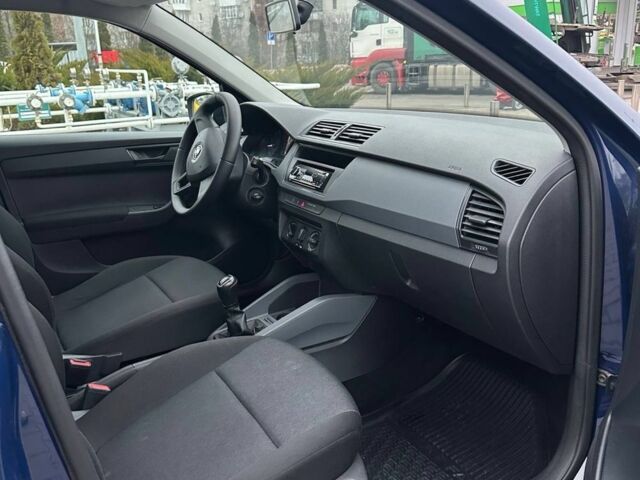 Синий Шкода Фабия, объемом двигателя 1 л и пробегом 128 тыс. км за 7000 $, фото 11 на Automoto.ua