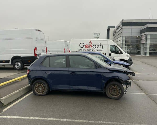 Синій Шкода Фабія, об'ємом двигуна 1 л та пробігом 60 тис. км за 3700 $, фото 1 на Automoto.ua