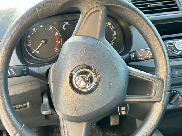 Синий Шкода Фабия, объемом двигателя 1 л и пробегом 100 тыс. км за 7000 $, фото 13 на Automoto.ua