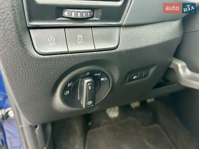 Синий Шкода Фабия, объемом двигателя 1 л и пробегом 70 тыс. км за 7300 $, фото 10 на Automoto.ua