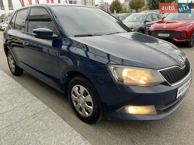 Синий Шкода Фабия, объемом двигателя 1 л и пробегом 218 тыс. км за 6043 $, фото 8 на Automoto.ua