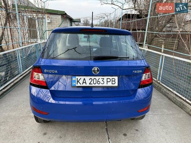 Синий Шкода Фабия, объемом двигателя 1 л и пробегом 85 тыс. км за 9299 $, фото 6 на Automoto.ua
