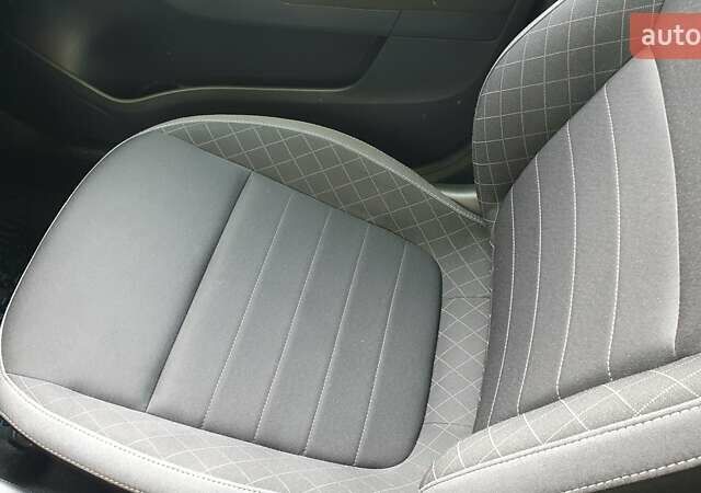 Синий Шкода Фабия, объемом двигателя 1 л и пробегом 96 тыс. км за 9450 $, фото 12 на Automoto.ua