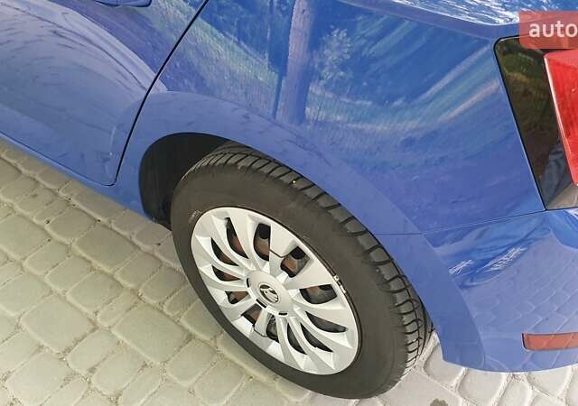 Синий Шкода Фабия, объемом двигателя 1 л и пробегом 96 тыс. км за 9450 $, фото 8 на Automoto.ua