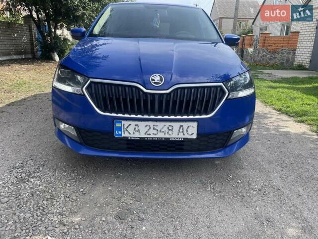 Синий Шкода Фабия, объемом двигателя 1 л и пробегом 143 тыс. км за 9000 $, фото 3 на Automoto.ua