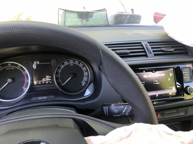 Синий Шкода Фабия, объемом двигателя 1 л и пробегом 61 тыс. км за 3800 $, фото 4 на Automoto.ua