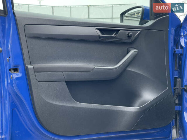 Синий Шкода Фабия, объемом двигателя 0 л и пробегом 128 тыс. км за 9450 $, фото 13 на Automoto.ua