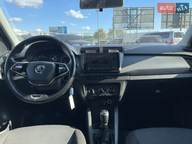 Синий Шкода Фабия, объемом двигателя 0 л и пробегом 128 тыс. км за 9450 $, фото 19 на Automoto.ua