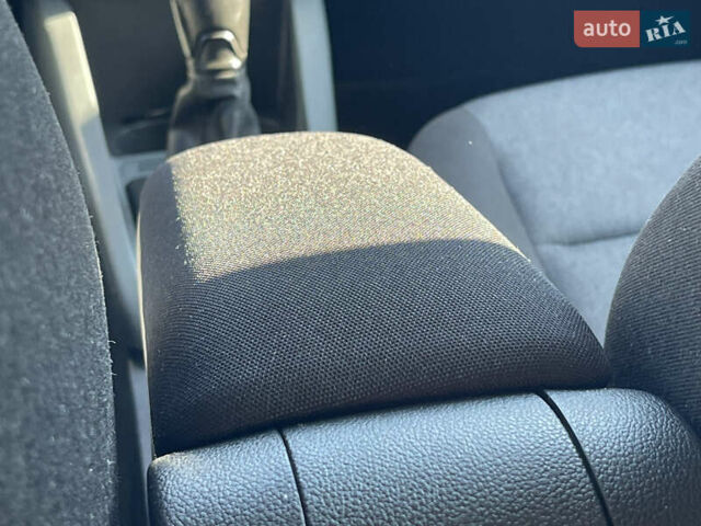 Синий Шкода Фабия, объемом двигателя 0 л и пробегом 128 тыс. км за 9450 $, фото 24 на Automoto.ua