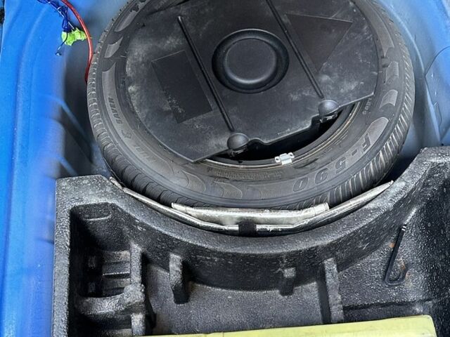 Синій Шкода Фабія, об'ємом двигуна 1.4 л та пробігом 210 тис. км за 3950 $, фото 14 на Automoto.ua