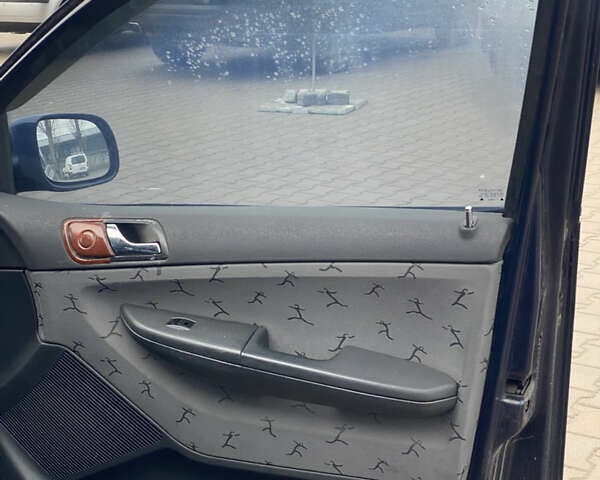 Синий Шкода Фабия, объемом двигателя 1.39 л и пробегом 282 тыс. км за 1200 $, фото 18 на Automoto.ua