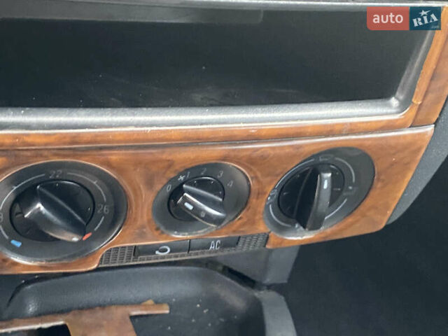 Синий Шкода Фабия, объемом двигателя 1.39 л и пробегом 282 тыс. км за 1200 $, фото 14 на Automoto.ua