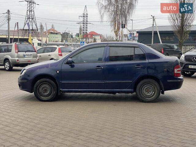 Синий Шкода Фабия, объемом двигателя 1.39 л и пробегом 282 тыс. км за 1200 $, фото 4 на Automoto.ua