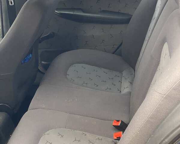 Синий Шкода Фабия, объемом двигателя 1.39 л и пробегом 282 тыс. км за 1200 $, фото 21 на Automoto.ua