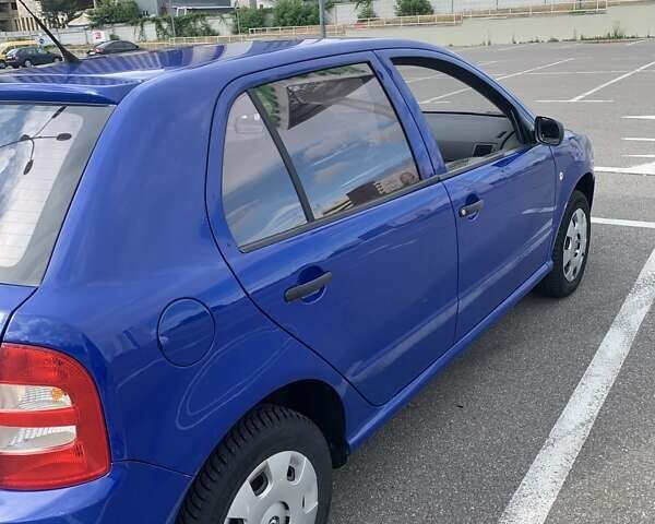 Синій Шкода Фабія, об'ємом двигуна 1.2 л та пробігом 80 тис. км за 3800 $, фото 13 на Automoto.ua