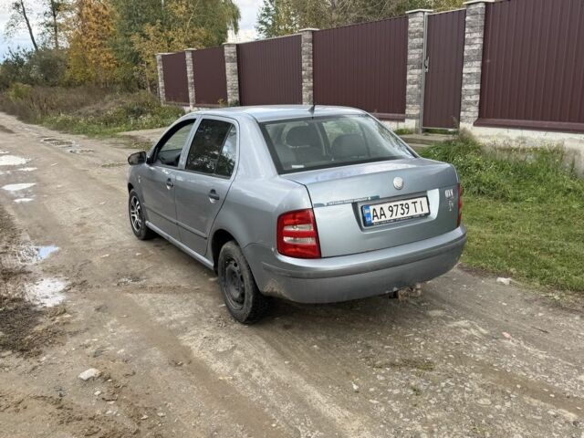 Синий Шкода Фабия, объемом двигателя 1.4 л и пробегом 190 тыс. км за 1450 $, фото 3 на Automoto.ua