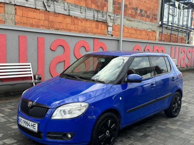 Шкода Фабия 2007 в Хусте на Automoto.ua Синий Шкода Фабия, объемом двигателя 1.4 л и пробегом 300 тыс. км за 3800 $, фото 1 на Automoto.ua