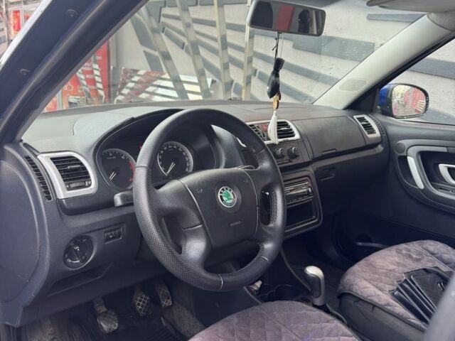 Шкода Фабия 2007 в Хусте на Automoto.ua Синий Шкода Фабия, объемом двигателя 1.4 л и пробегом 300 тыс. км за 3800 $, фото 6 на Automoto.ua
