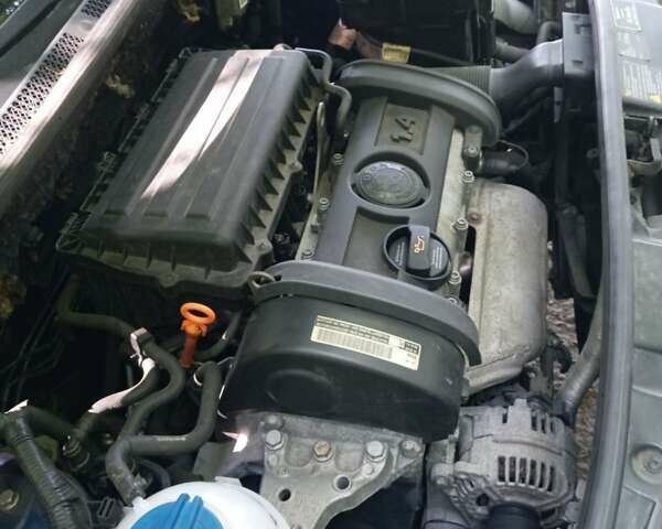 Синій Шкода Фабія, об'ємом двигуна 1.4 л та пробігом 220 тис. км за 5500 $, фото 1 на Automoto.ua