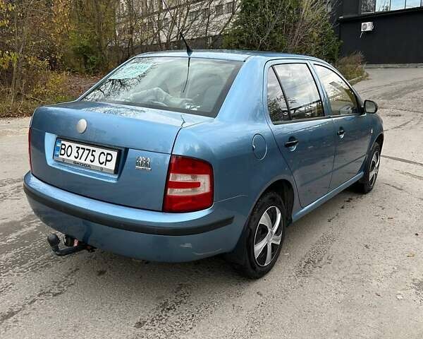 Синий Шкода Фабия, объемом двигателя 1.2 л и пробегом 207 тыс. км за 4000 $, фото 1 на Automoto.ua