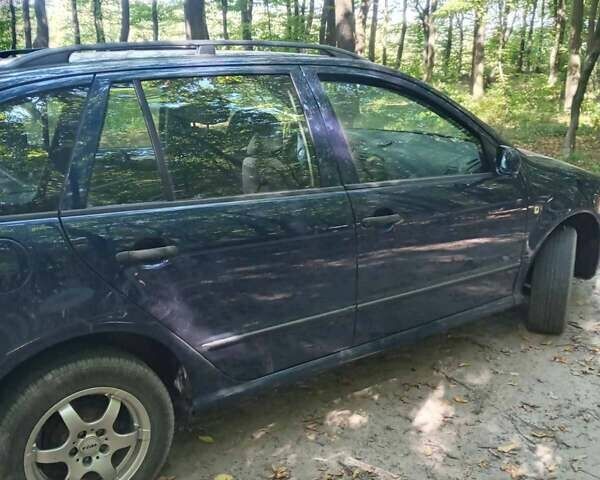 Синій Шкода Фабія, об'ємом двигуна 1.4 л та пробігом 220 тис. км за 5500 $, фото 6 на Automoto.ua