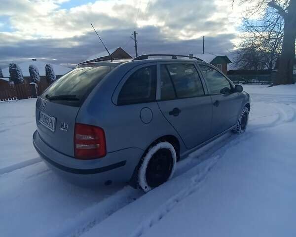 Синий Шкода Фабия, объемом двигателя 1.4 л и пробегом 230 тыс. км за 3600 $, фото 3 на Automoto.ua