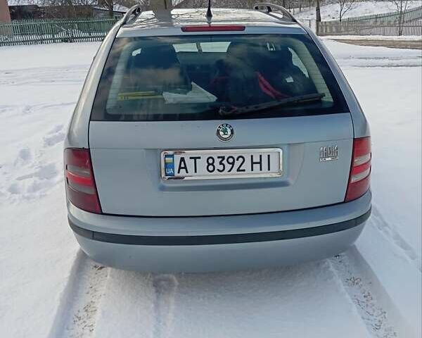 Синий Шкода Фабия, объемом двигателя 1.4 л и пробегом 230 тыс. км за 3600 $, фото 6 на Automoto.ua