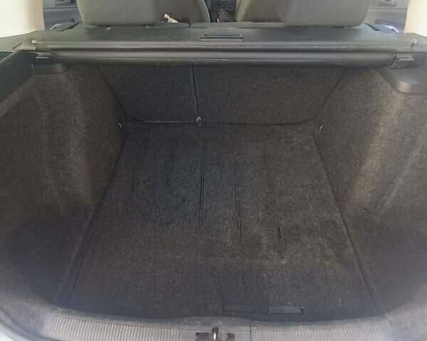 Синий Шкода Фабия, объемом двигателя 1.4 л и пробегом 230 тыс. км за 3600 $, фото 5 на Automoto.ua