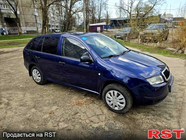 Синий Шкода Фабия, объемом двигателя 1.4 л и пробегом 248 тыс. км за 3600 $, фото 5 на Automoto.ua