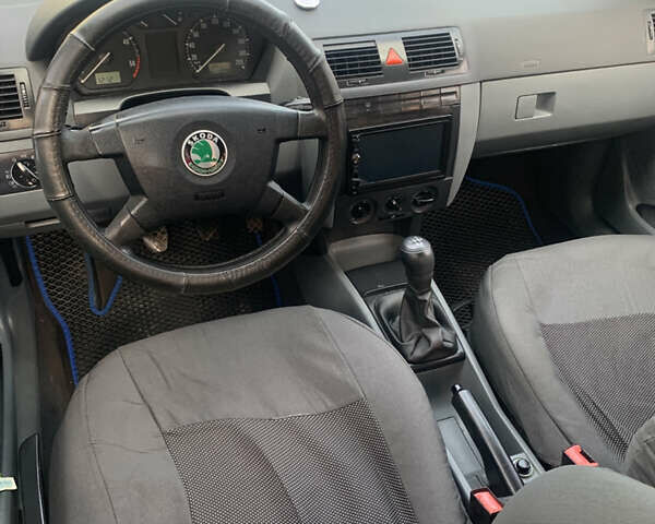 Синий Шкода Фабия, объемом двигателя 1.9 л и пробегом 300 тыс. км за 3000 $, фото 12 на Automoto.ua