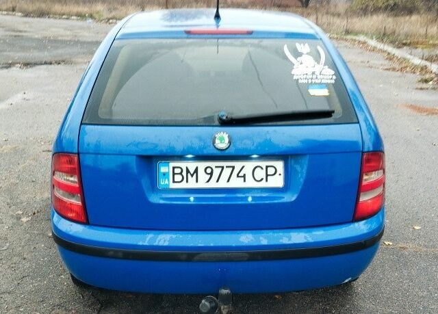 Синий Шкода Фабия, объемом двигателя 1.4 л и пробегом 405 тыс. км за 3499 $, фото 5 на Automoto.ua