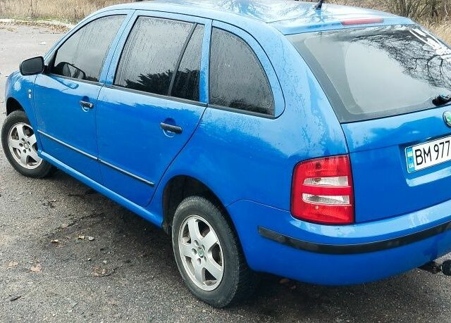 Синий Шкода Фабия, объемом двигателя 1.4 л и пробегом 405 тыс. км за 3499 $, фото 4 на Automoto.ua