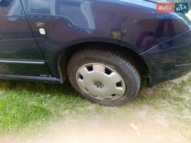 Синій Шкода Фабія, об'ємом двигуна 1.39 л та пробігом 270 тис. км за 3100 $, фото 5 на Automoto.ua