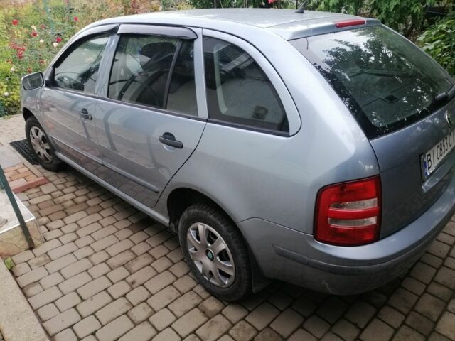 Синий Шкода Фабия, объемом двигателя 1.4 л и пробегом 284 тыс. км за 4000 $, фото 3 на Automoto.ua