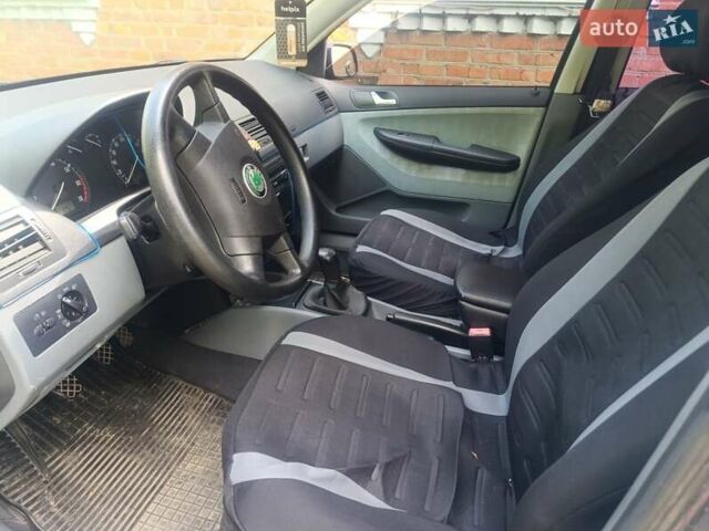 Синій Шкода Фабія, об'ємом двигуна 1.39 л та пробігом 270 тис. км за 3100 $, фото 2 на Automoto.ua