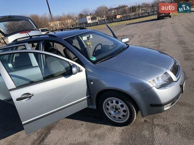 Синий Шкода Фабия, объемом двигателя 2 л и пробегом 267 тыс. км за 5700 $, фото 2 на Automoto.ua