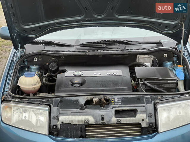 Синий Шкода Фабия, объемом двигателя 1.4 л и пробегом 270 тыс. км за 3800 $, фото 26 на Automoto.ua